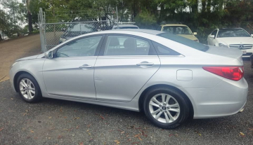2011 Hyundai i45 active luxurious auto sedan 4.jpg